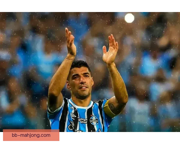 乌拉圭民族前锋伊斯基耶多赛场突发心脏骤停不幸猝死年仅27岁